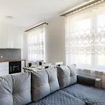 Komandorska Sea Breeze By Bookinghost غدينيا