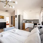 Apartment Komandorska Sea Breeze By Bookinghost *