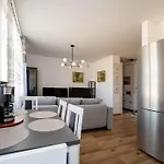Apartment Komandorska Sea Breeze By Bookinghost Gdynia